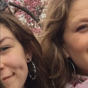 Meet your Posher, Dawn